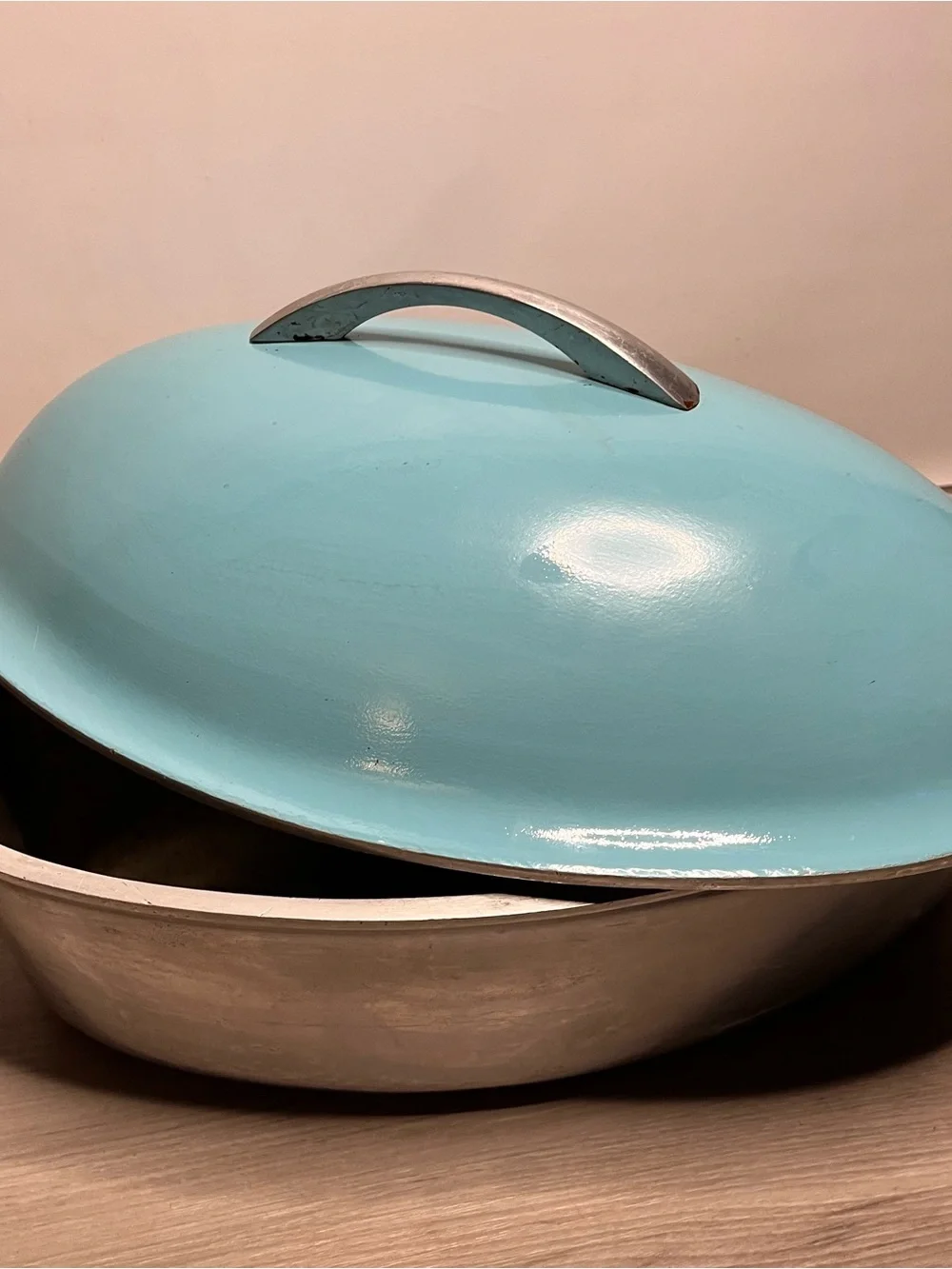 Turquoise Covered Roasting Pan with Handle - Unbranded
